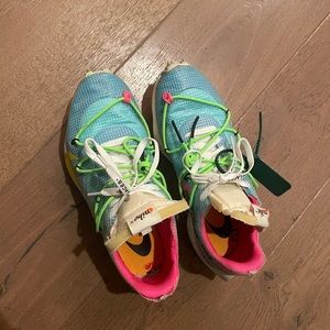 Nike offwhite vapor size 10